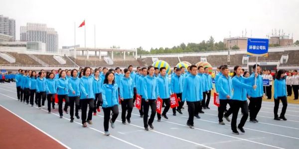 長(zhǎng)沙炭河服飾有限公司,長(zhǎng)沙西服定制公司,工作服定制,沖鋒衣定制,T恤定制